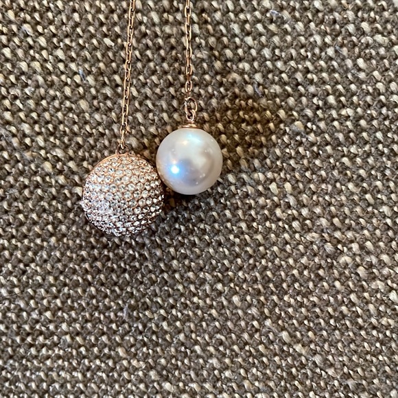 Rose Gold Swarovski crystal necklace - Picture 6 of 6